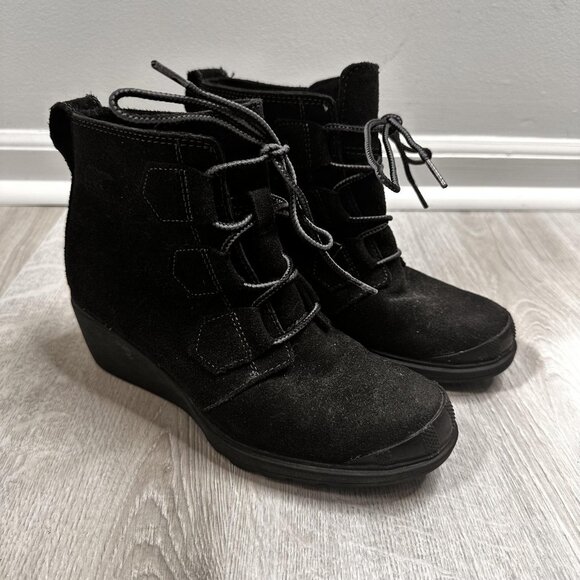 Sorel Evie Wedge Boots Womens Size 6 Black Suede Lace Up Ankle Booties Traction - Picture 1 of 9